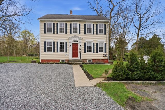 48 Constitution Street 1, Bristol, RI 02809