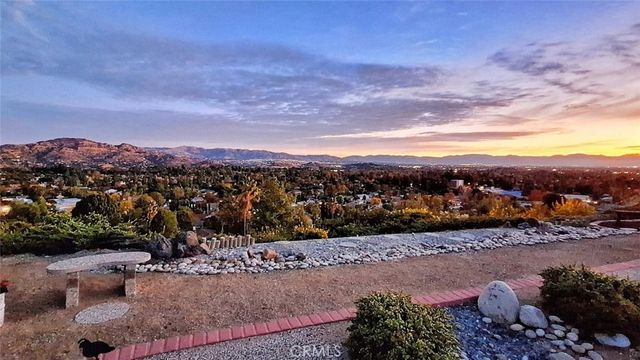 23707 Sandalwood Street, West Hills, CA 91307