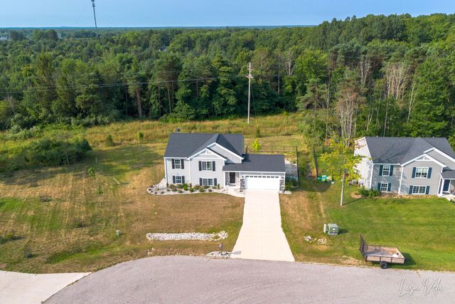 1309 Waterpoint Court, Whitehall City, MI 49461