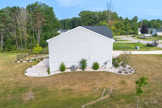 1309 Waterpoint Court, Whitehall City, MI 49461