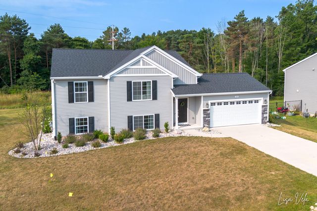 1309 Waterpoint Court, Whitehall City, MI 49461