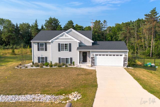 1309 Waterpoint Court, Whitehall City, MI 49461