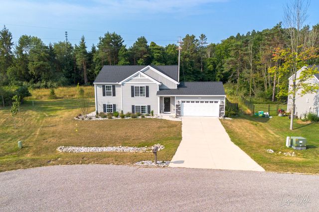 1309 Waterpoint Court, Whitehall City, MI 49461