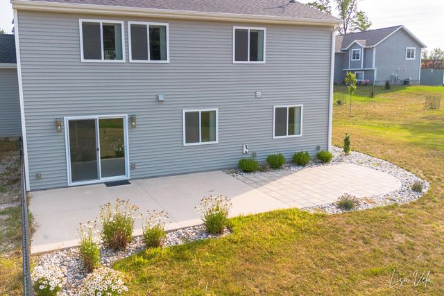 1309 Waterpoint Court, Whitehall City, MI 49461