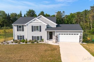 1309 Waterpoint Court, Whitehall City, MI 49461