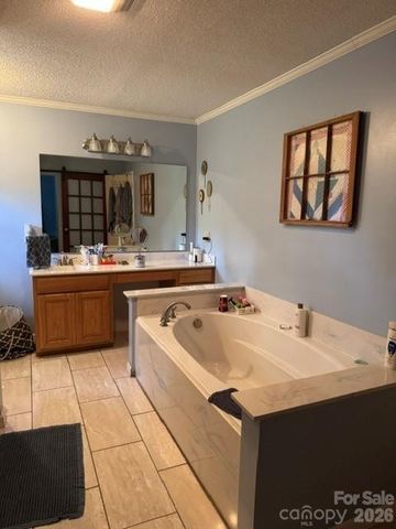 213 E 3rd Street, Salisbury, NC 28146