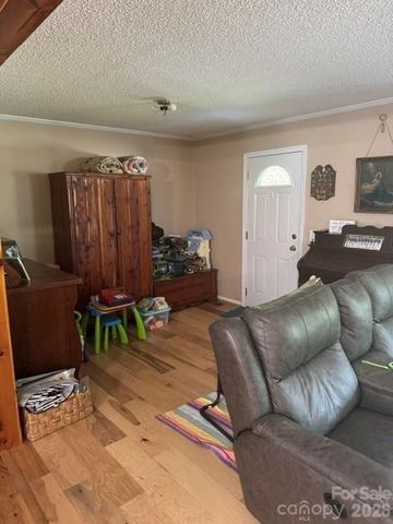 213 E 3rd Street, Salisbury, NC 28146