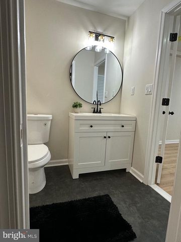 146 ARBOR MEADOW DR, Sicklerville, NJ 08081