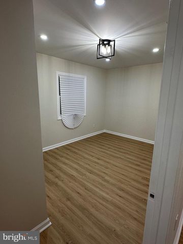 146 ARBOR MEADOW DR, Sicklerville, NJ 08081