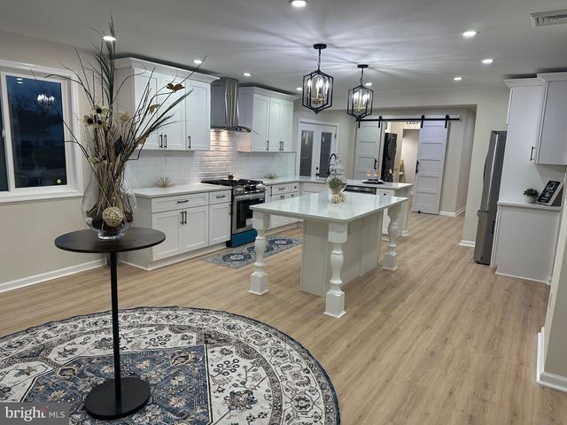 146 ARBOR MEADOW DR, Sicklerville, NJ 08081