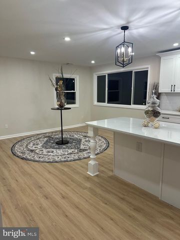 146 ARBOR MEADOW DR, Sicklerville, NJ 08081