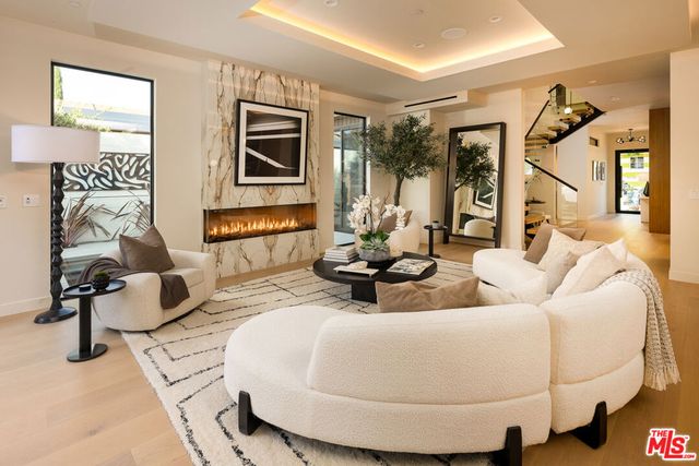 12035 Navy Street, Los Angeles, CA 90066