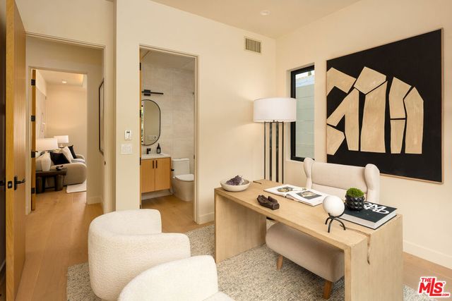 12035 Navy Street, Los Angeles, CA 90066