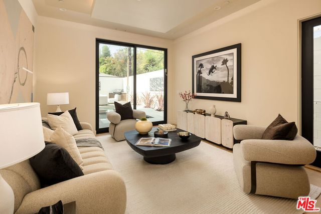 12035 Navy Street, Los Angeles, CA 90066