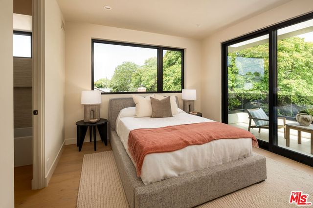 12035 Navy Street, Los Angeles, CA 90066