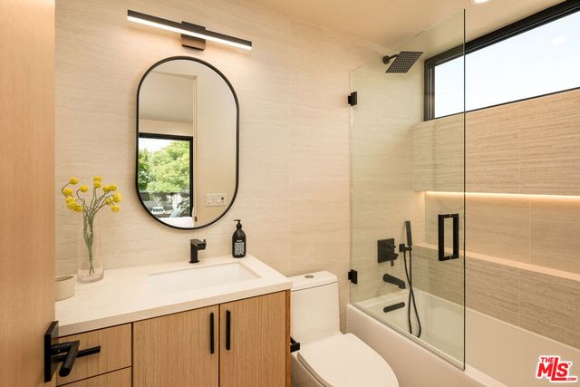 12035 Navy Street, Los Angeles, CA 90066