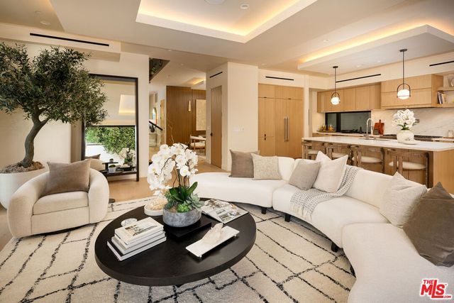 12035 Navy Street, Los Angeles, CA 90066