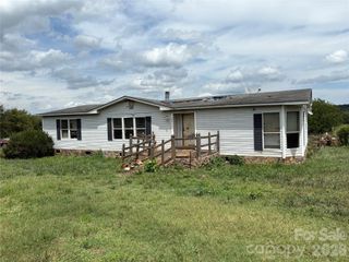 5954 Charlie Little Road, Claremont, NC 28610