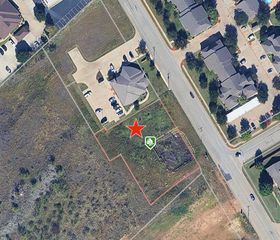 1120 N Meadows Drive, Granbury, TX 76048