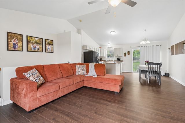 1201 Michael Street SE, Bondurant, IA 50035