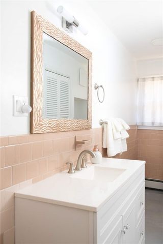 275 West Main Road 2, Middletown, RI 02842