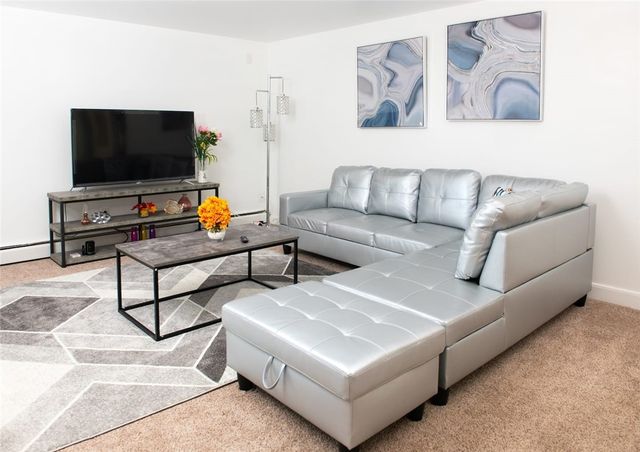 275 West Main Road 2, Middletown, RI 02842