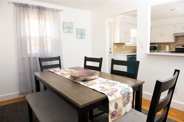 275 West Main Road 2, Middletown, RI 02842