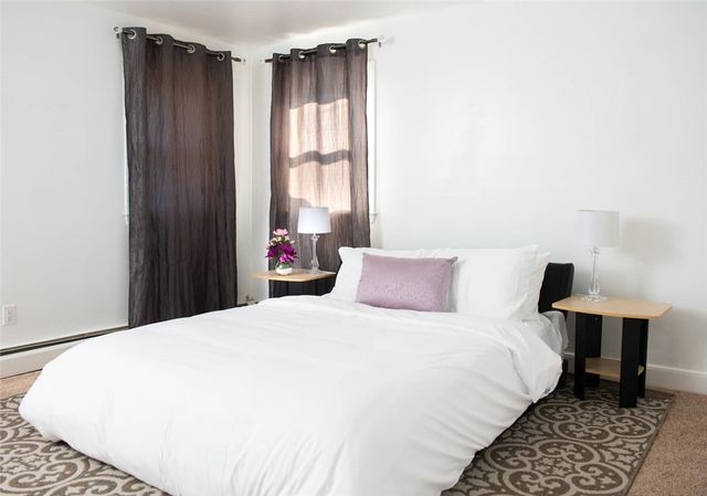 275 West Main Road 2, Middletown, RI 02842