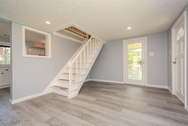 901 Riverside Dr, Louisville, KY 40207