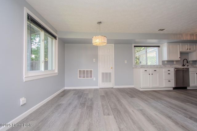 901 Riverside Dr, Louisville, KY 40207