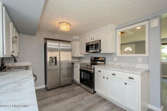 901 Riverside Dr, Louisville, KY 40207