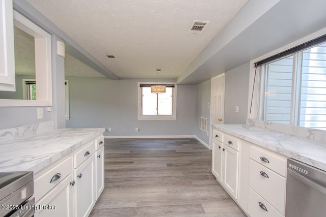 901 Riverside Dr, Louisville, KY 40207