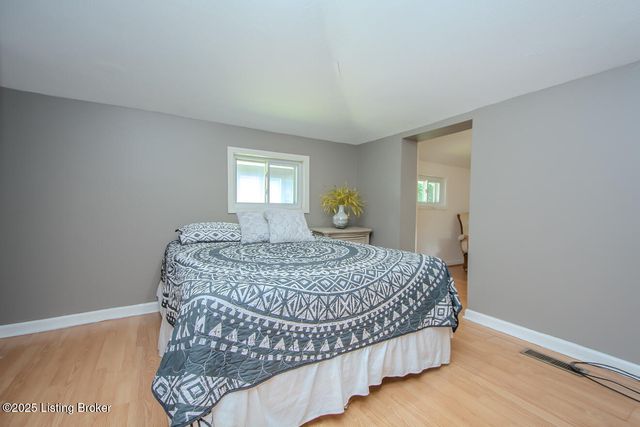 901 Riverside Dr, Louisville, KY 40207