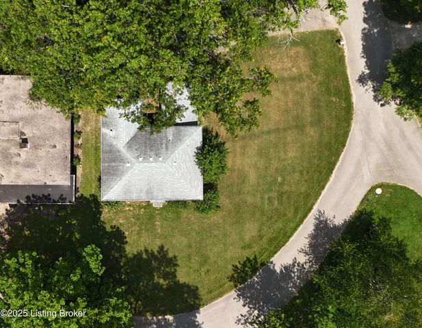 901 Riverside Dr, Louisville, KY 40207