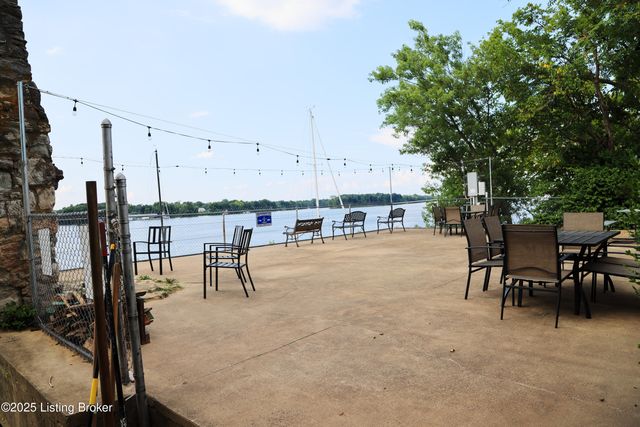 901 Riverside Dr, Louisville, KY 40207