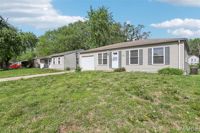 12373 Santa Maria Drive, St Louis, MO 63138