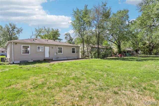 12373 Santa Maria Drive, St Louis, MO 63138