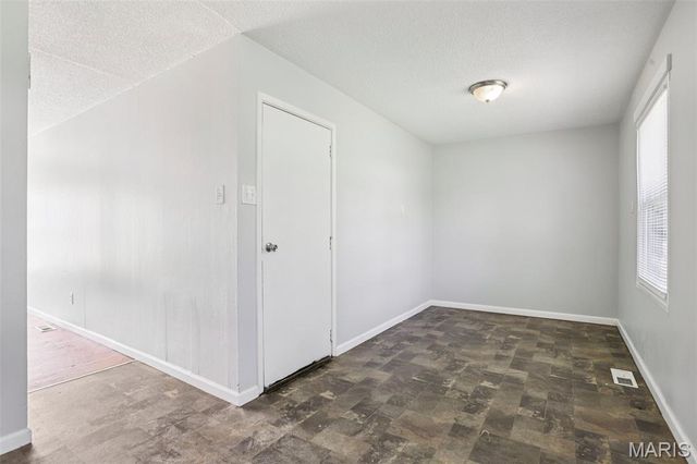 12373 Santa Maria Drive, St Louis, MO 63138