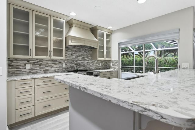 4904 Lake Catherine Drive, Palm Beach Gardens, FL 33403