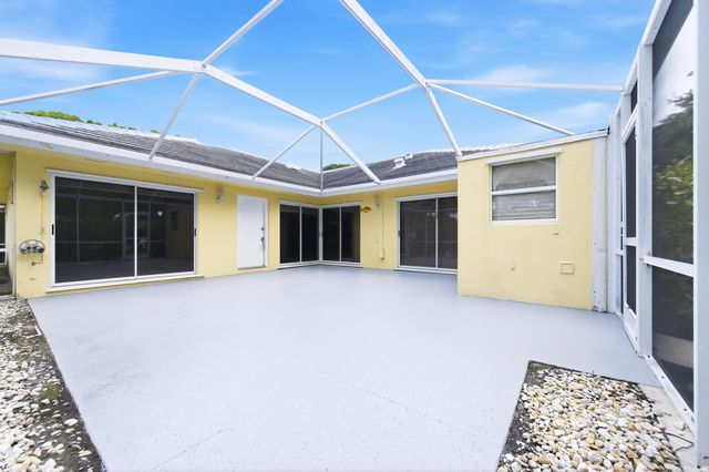 4904 Lake Catherine Drive, Palm Beach Gardens, FL 33403