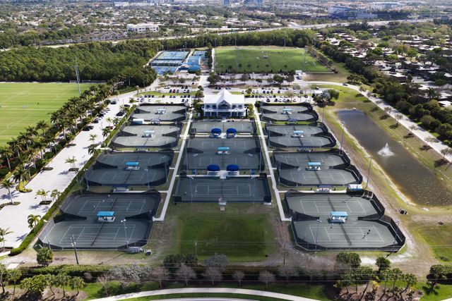 4904 Lake Catherine Drive, Palm Beach Gardens, FL 33403