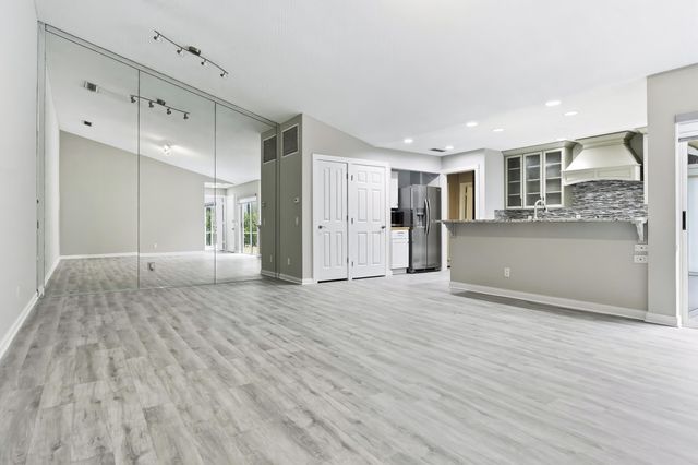 4904 Lake Catherine Drive, Palm Beach Gardens, FL 33403