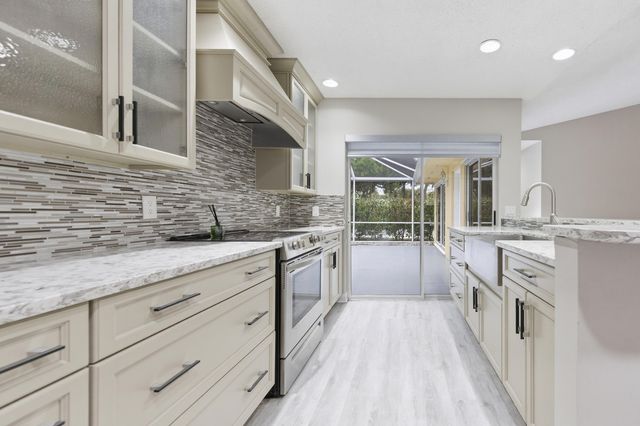 4904 Lake Catherine Drive, Palm Beach Gardens, FL 33403