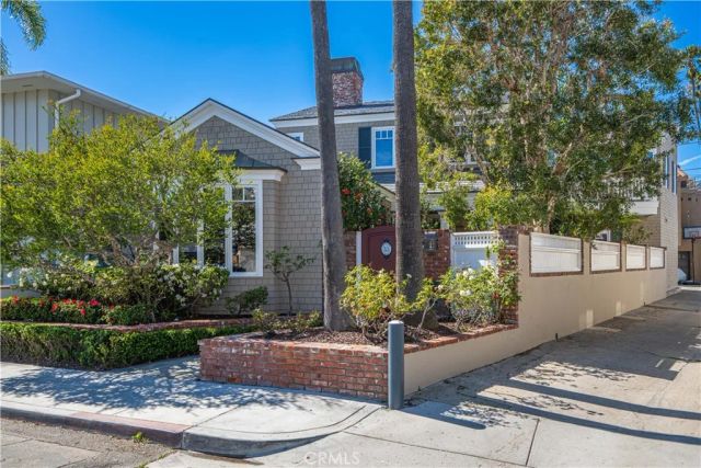 33 Palermo Walk, Long Beach, CA 90803