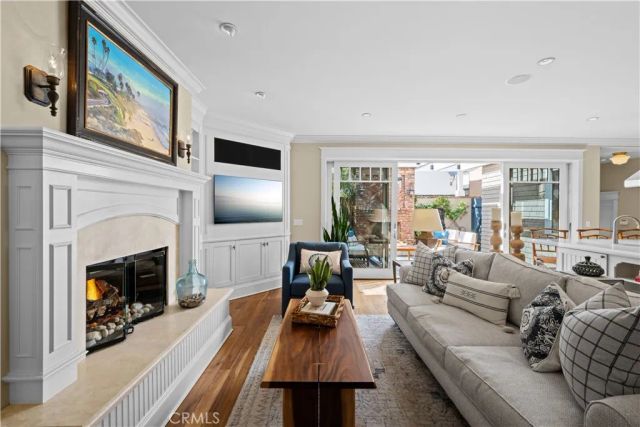 33 Palermo Walk, Long Beach, CA 90803