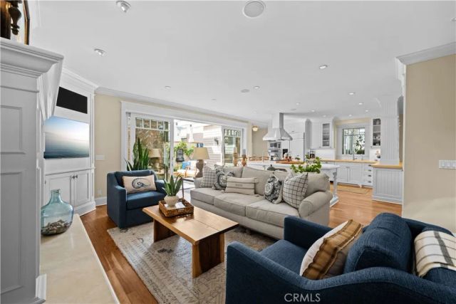 33 Palermo Walk, Long Beach, CA 90803