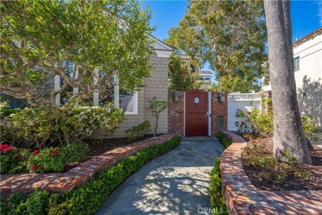 33 Palermo Walk, Long Beach, CA 90803