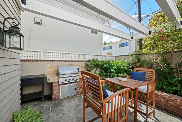 33 Palermo Walk, Long Beach, CA 90803