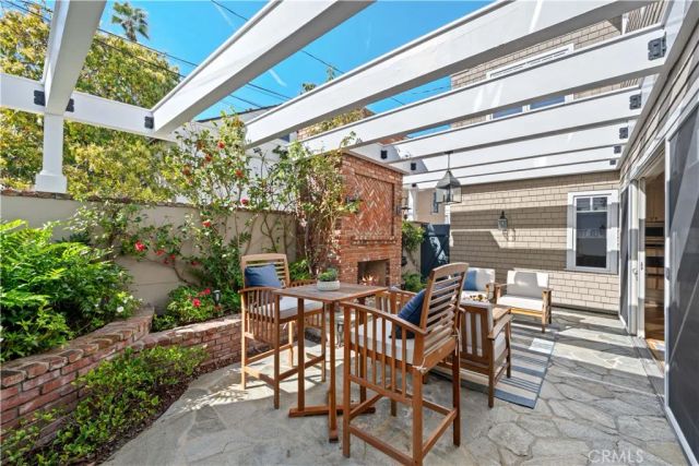 33 Palermo Walk, Long Beach, CA 90803