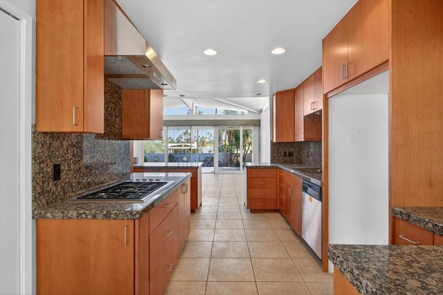 2472 S Palm Canyon Drive, Palm Springs, CA 92264